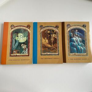 A Series‎ of Unfortunate Events Books 8, 9, 10 Paperback Lemony Snicket Netflix